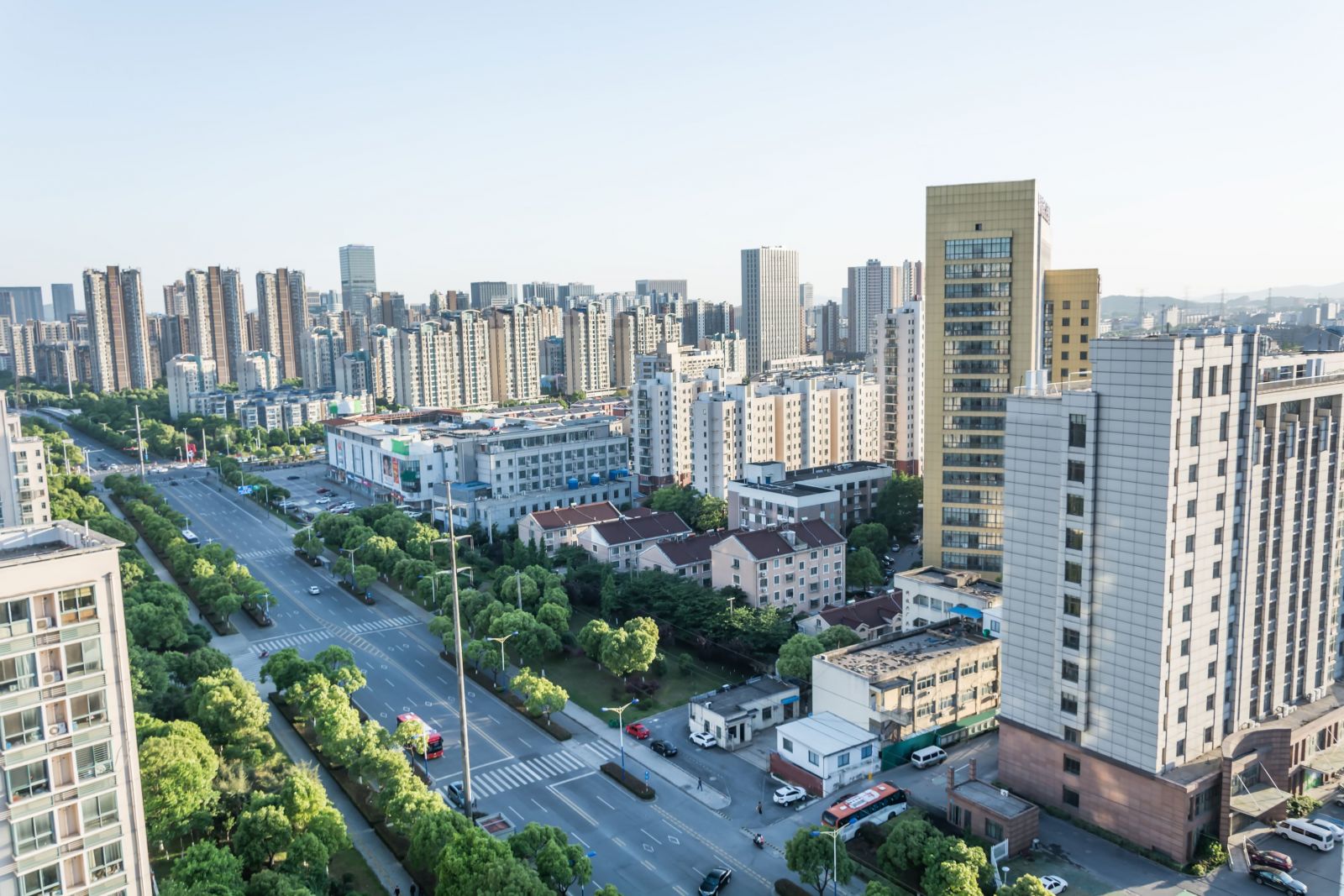 監視器廠商的產品線和應用範疇：適應多樣化的安全需求